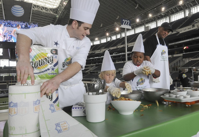 Bounty NFL Play 60 Dallas Camp interactive cooking experience