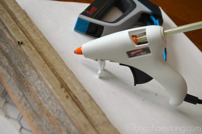 MT300 hot glue gun