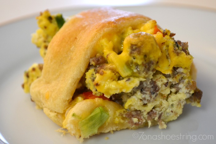 Egg, Sausage and Cheese Breakfast Wreath