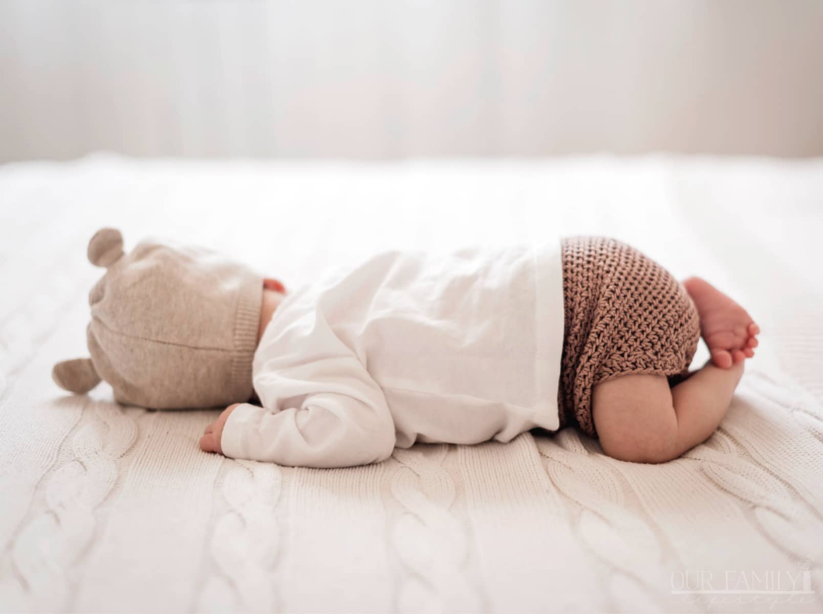 newborn-child-sleeping