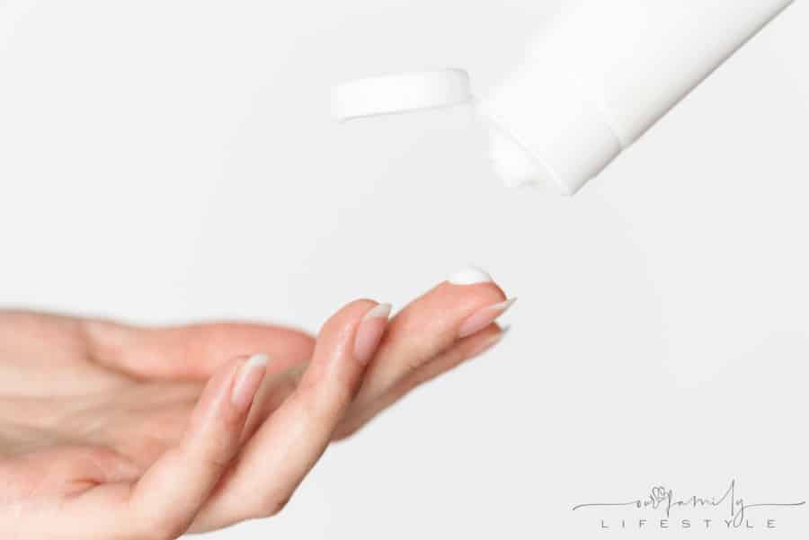 Moisturizing hand cream