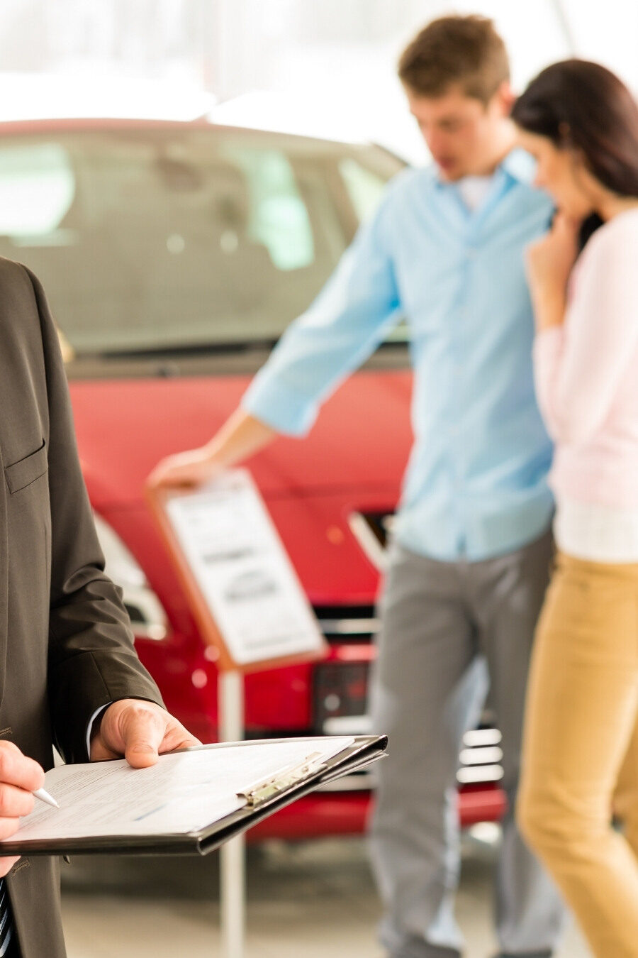 6 Important Features to Look For When Buying a Family Car