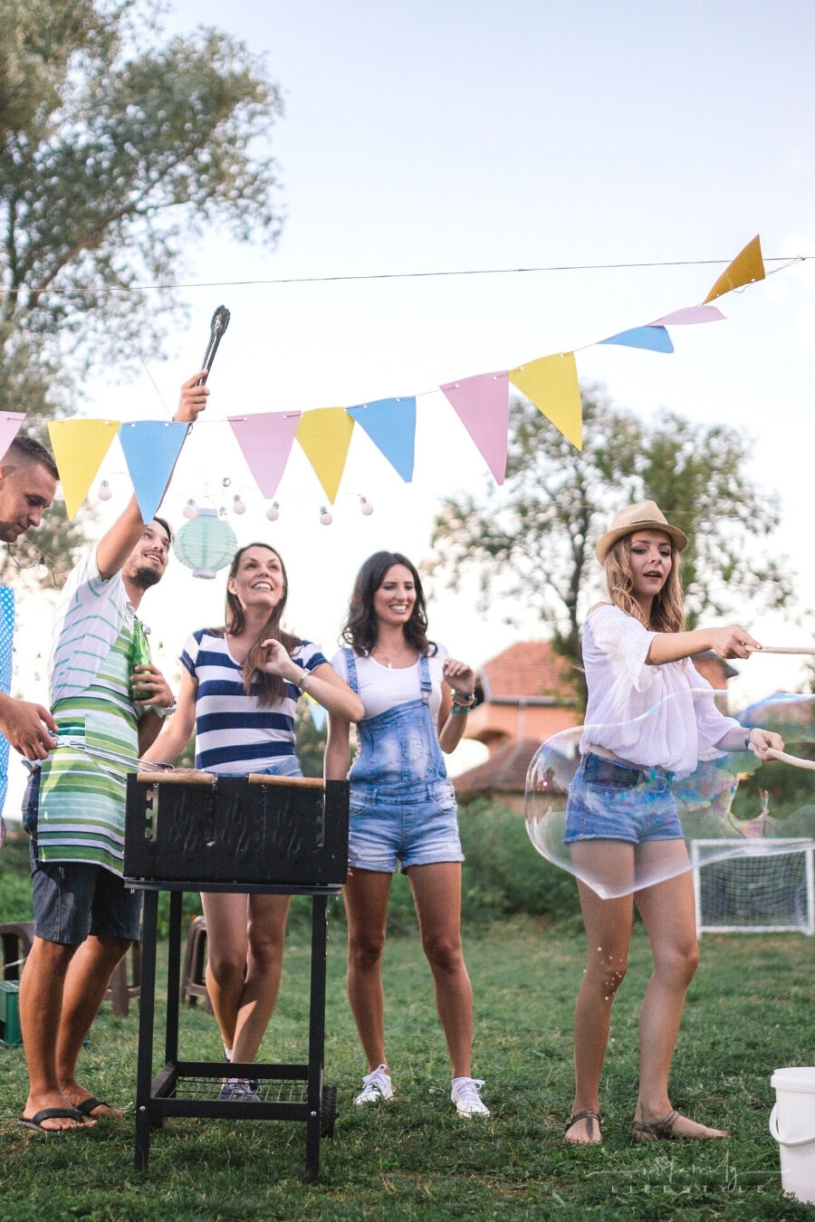 Some Clever Ideas That’ll Make Your Yard Party-Ready