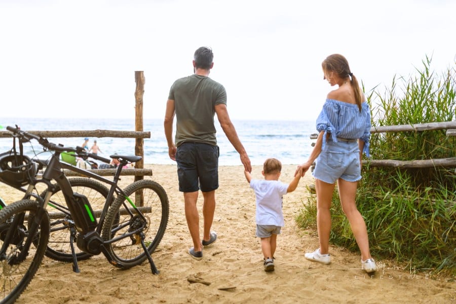 How E-Bikes Bring Convenience and Joy to Family Adventures