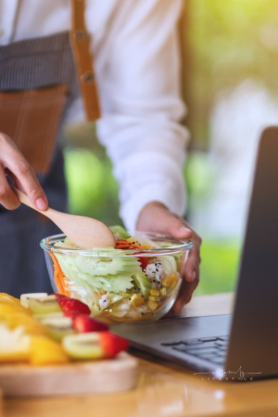 female chef taking cooking classes online